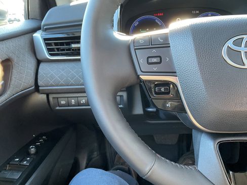 Used 2026 Toyota Camry XLE w/ Premium Plus Package image 21