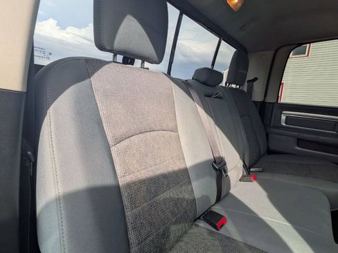 Used 2017 RAM 2500 Big Horn w/ Sport Appearance Group AWD/4WD image 25