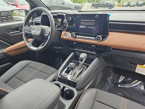 New 2025 GMC Canyon AT4 image 10