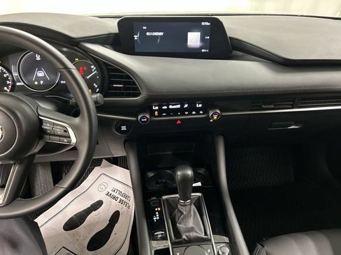 Certified 2025 MAZDA MAZDA3 s FWD image 18