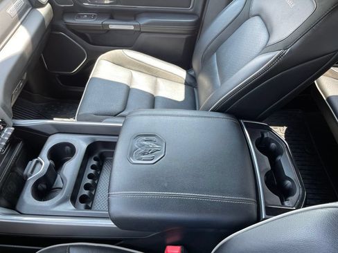 Used 2022 RAM 1500 Laramie AWD/4WD image 19