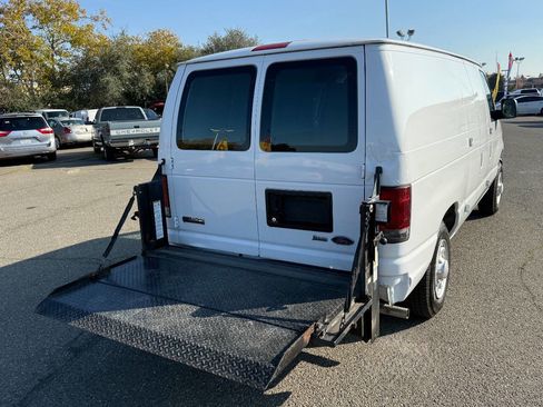 Used 2009 Ford E-150 and Econoline 150 image 10