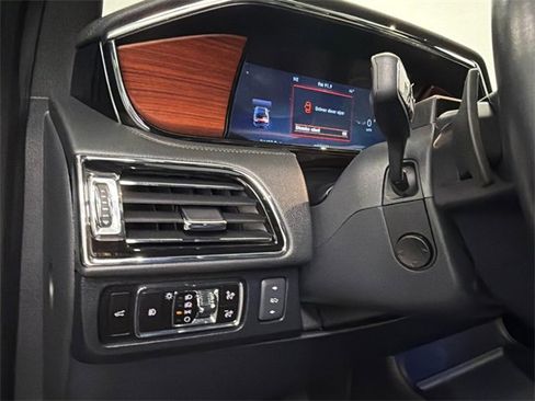 Used 2023 Lincoln Navigator L Reserve image 38