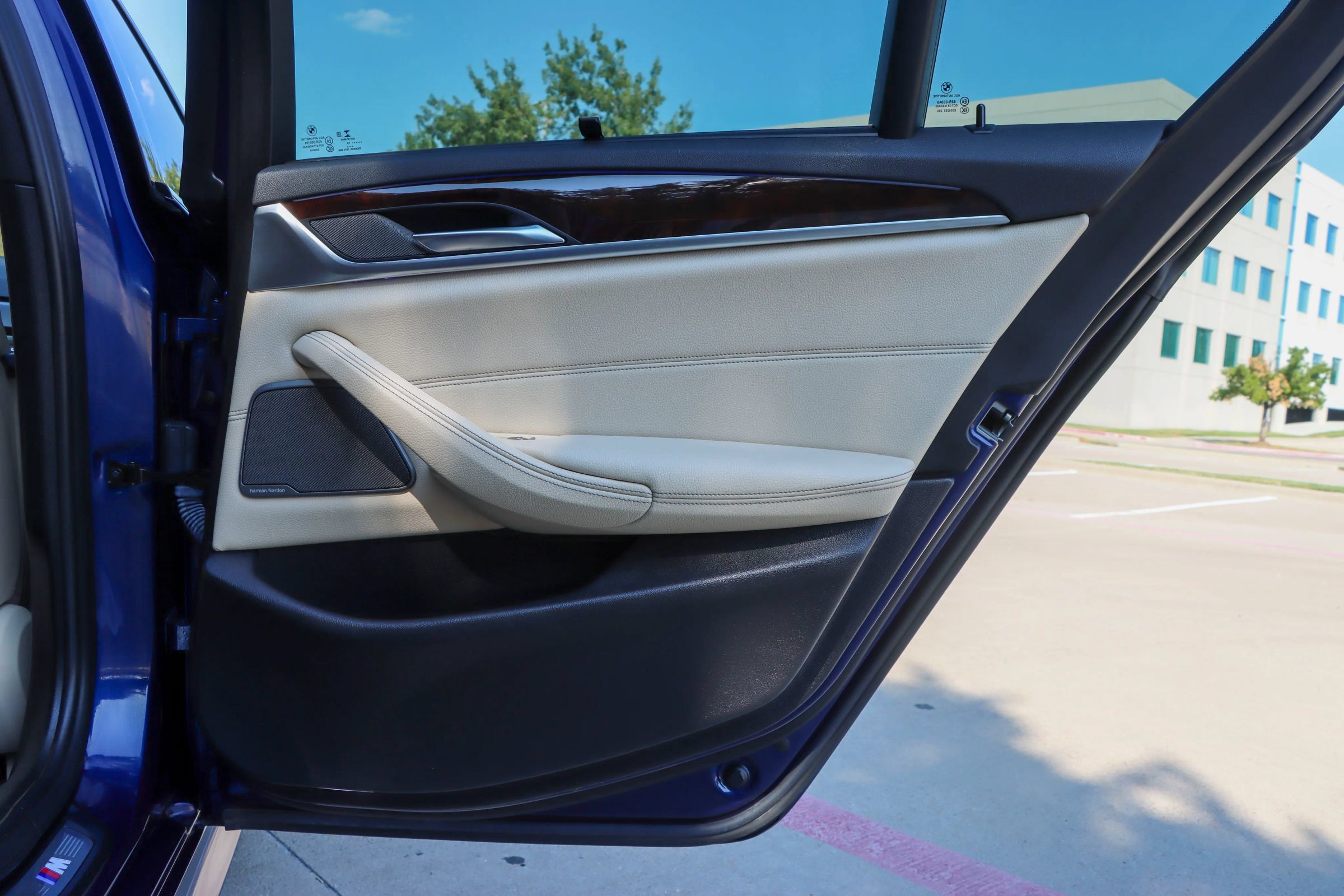 Used 2018 BMW 530e w/ M Sport Package 2 RWD image 11