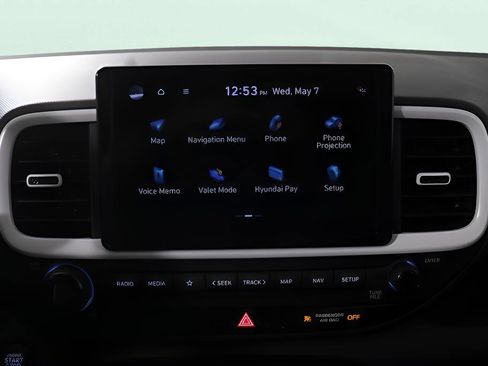 New 2025 Hyundai Venue Limited FWD image 32
