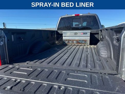 Used 2022 Ford F350 Platinum w/ FX4 Off-Road Package image 10