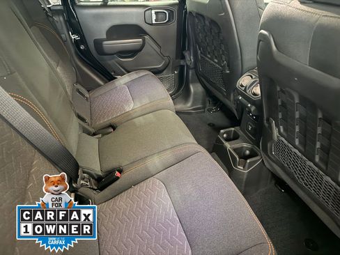 Used 2023 Jeep Gladiator Mojave AWD/4WD image 23