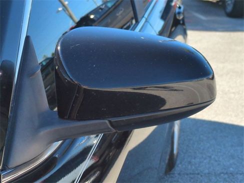 Used 2014 Toyota Camry LE image 11