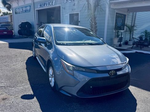 Used 2021 Toyota Corolla LE w/ LE Convenience Package FWD image 2