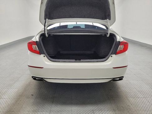 Used 2018 Honda Accord Sport image 29