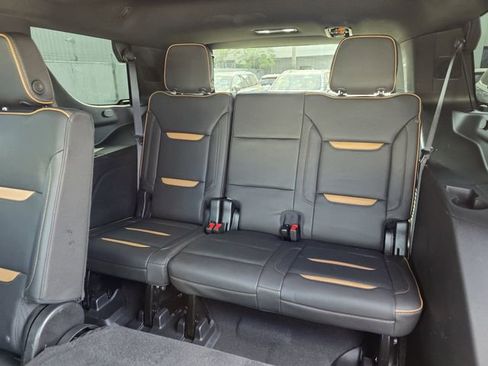 Used 2023 GMC Yukon AT4 w/ Technology Package image 18