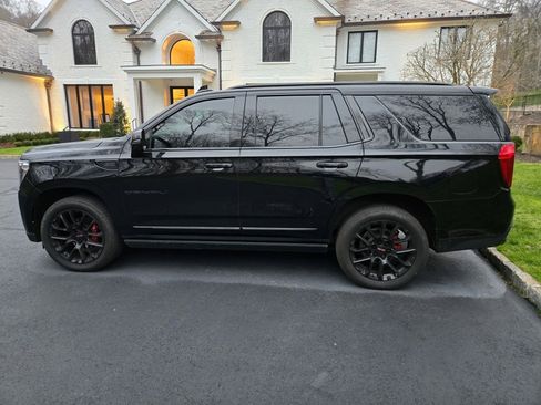 Used 2022 GMC Yukon Denali image 2