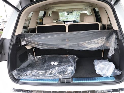 New 2026 Mercedes-Benz GLS 450 4MATIC image 15