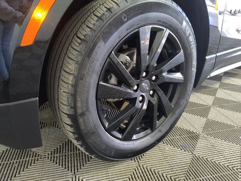 Used 2024 Chevrolet Equinox LS w/ LS Convenience Package image 31