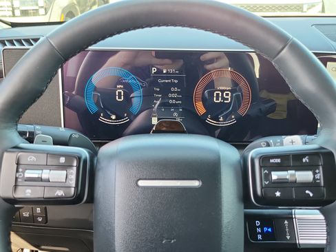 Certified 2025 Hyundai Santa Fe XRT AWD/4WD image 10