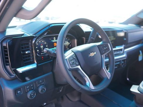New 2026 Chevrolet Silverado 1500 LT image 18