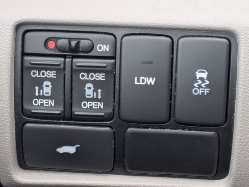 Used 2014 Honda Odyssey EX-L image 18