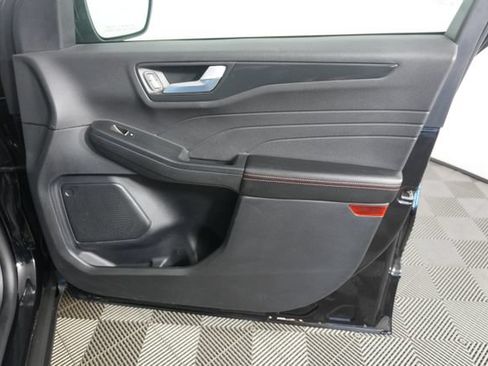 Certified 2025 Ford Escape ST-Line FWD image 33