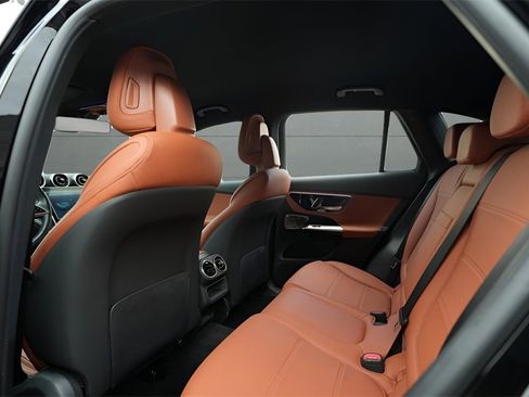 Used 2023 Mercedes-Benz GLC 300 4MATIC w/ Exclusive Trim Package image 27