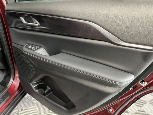 Used 2023 Jeep Grand Cherokee L Laredo image 33