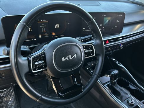Certified 2024 Kia Sorento S image 22