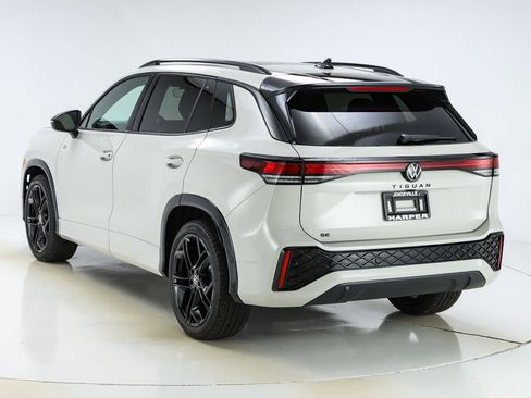 New 2026 Volkswagen Tiguan SE R-Line image 46