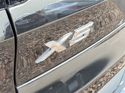 Certified 2025 BMW X5 xDrive50e w/ M Sport Package image 8