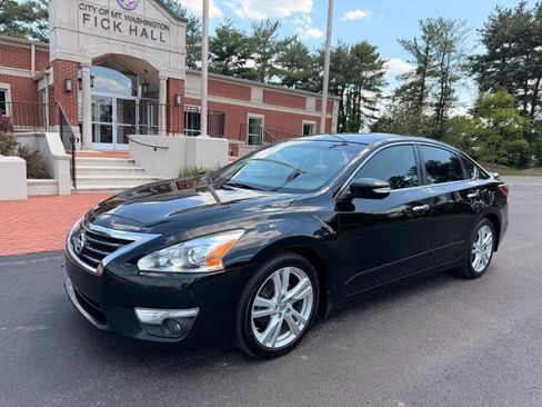 Used 2013 Nissan Altima 3.5 SL w/ Technology Pkg image 1
