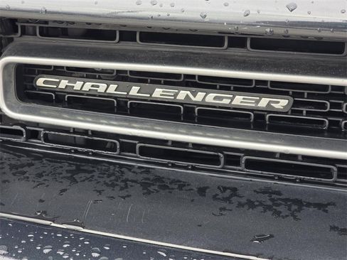 Used 2015 Dodge Challenger SXT Plus image 25