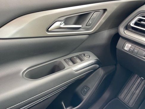 New 2026 Chevrolet Traverse LT FWD image 19