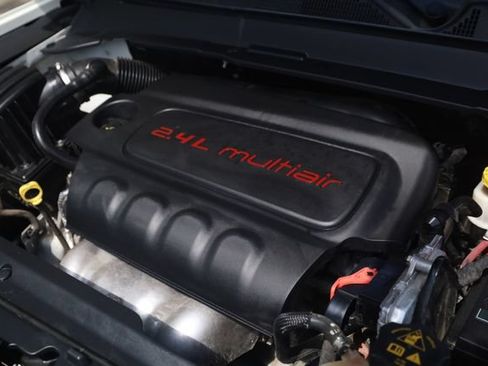 Used 2020 Jeep Compass Latitude FWD image 9