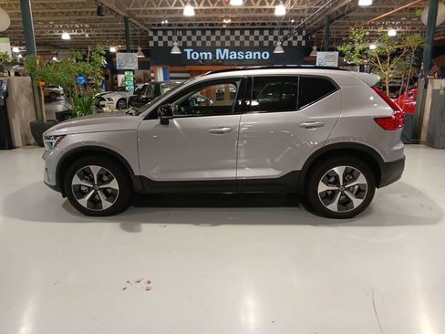Used 2026 Volvo XC40 B5 Plus AWD/4WD image 16