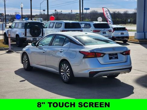 Used 2024 Nissan Altima 2.5 SV image 4
