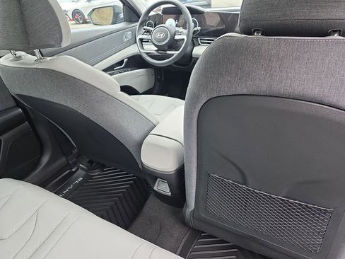 New 2026 Hyundai Elantra Limited FWD image 20