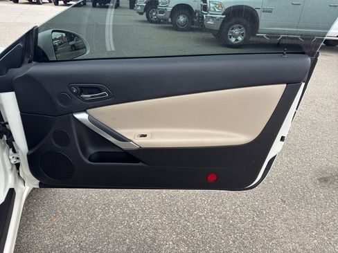 Used 2009 Pontiac G6 GT w/ Sport Package 1 image 18