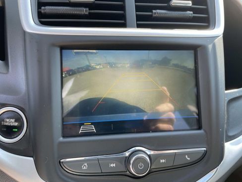 Used 2018 Chevrolet Sonic LT w/ Convenience Package FWD image 28