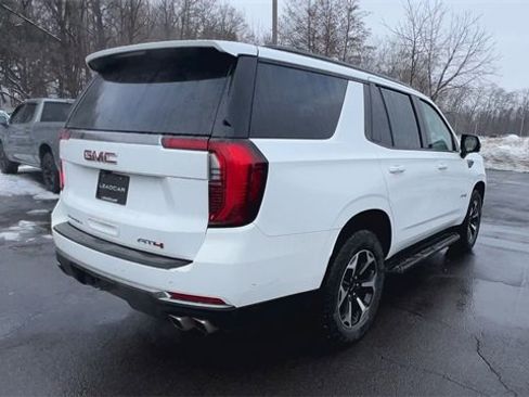Used 2025 GMC Yukon AT4 image 8