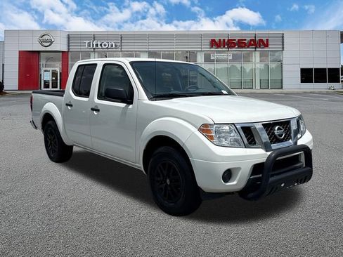 Used 2019 Nissan Frontier SV RWD image 1
