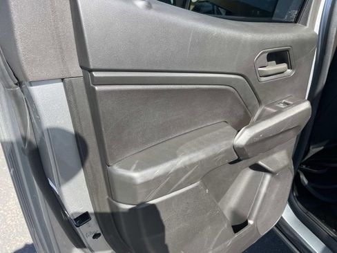 Used 2024 Chevrolet Colorado W/T image 21