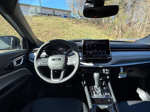 New 2026 Jeep Compass Limited image 11