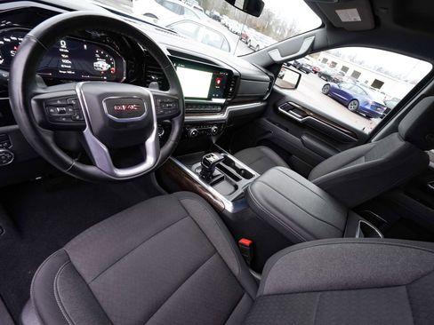 Used 2025 GMC Sierra 1500 Elevation image 16