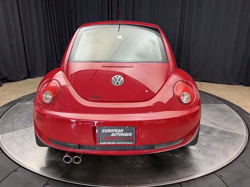 Used 2008 Volkswagen Beetle S image 9