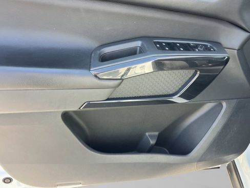 Used 2023 Nissan Pathfinder SV FWD image 22