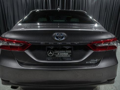 Used 2022 Toyota Camry XLE image 6