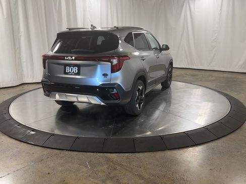 New 2026 Kia Seltos S image 9