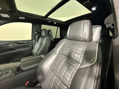 Used 2023 Cadillac Escalade V AWD/4WD image 20