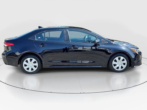 Used 2025 Toyota Corolla LE FWD image 4