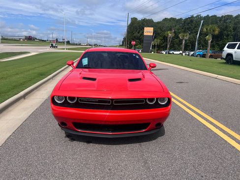 Certified 2023 Dodge Challenger SXT RWD image 9