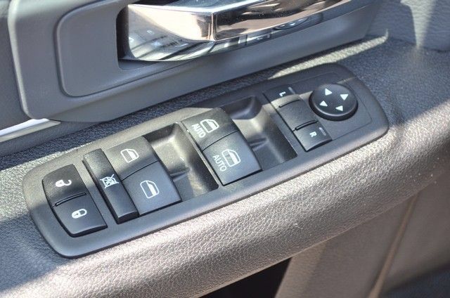 Used 2024 RAM 1500 Classic SLT AWD/4WD image 16