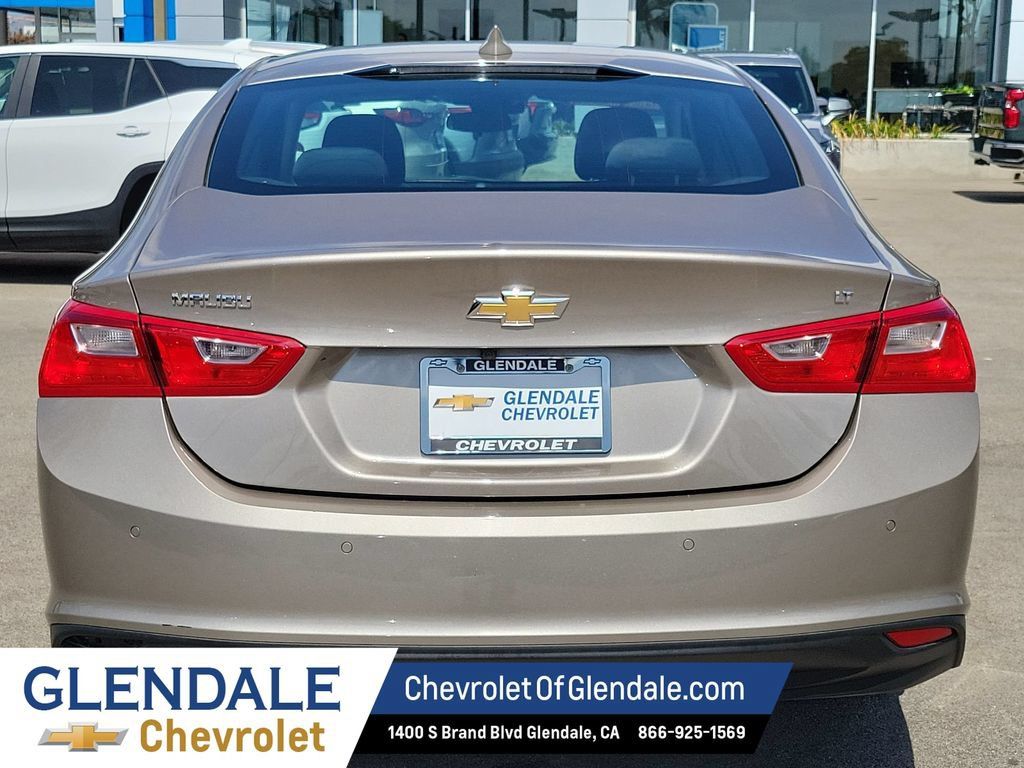 Used 2025 Chevrolet Malibu LT FWD image 4